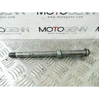 Yamaha XJ 600 91 front wheel axle spindle shaft with spacer